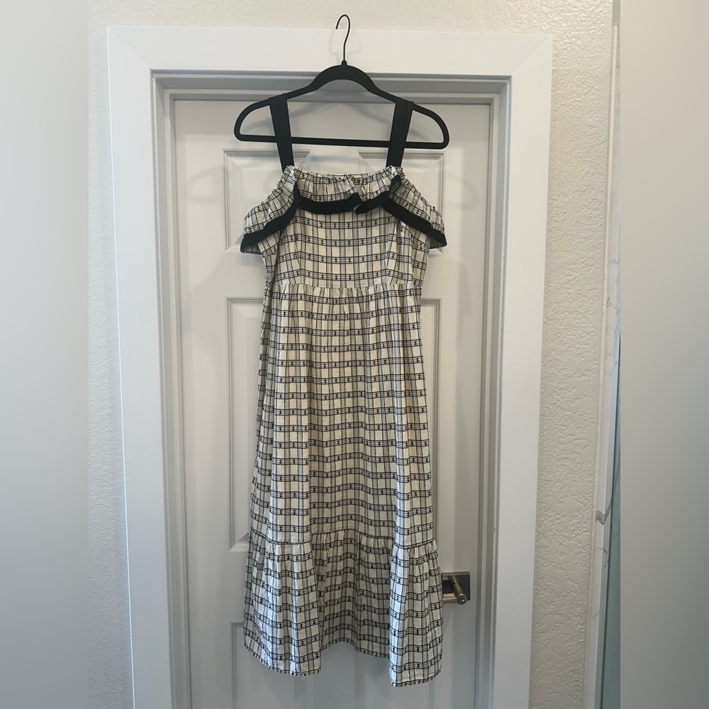 LOFT Black and White Pleated Tiered Sundress